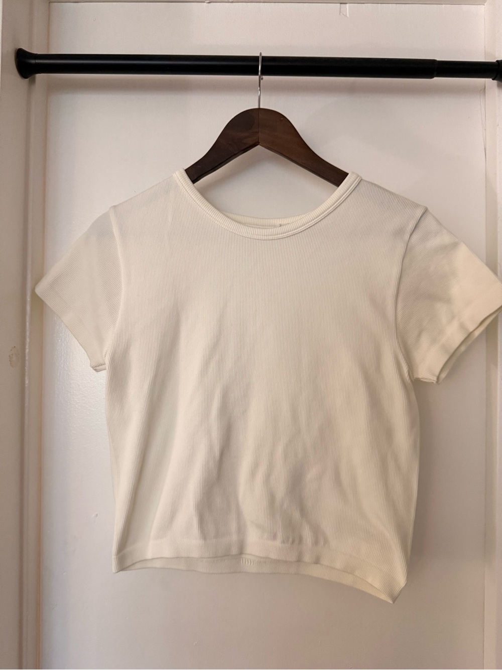 Women's Ribbed Short Sleeve Crop Top in Cream